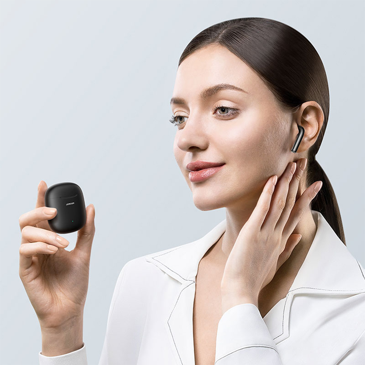 jr_t13_87055_black_02