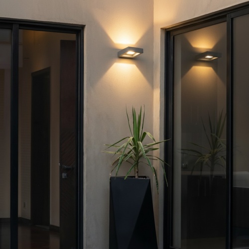 kelvo® AURA KLV-101-0117 Φωτιστικό Τοίχου / Απλίκα LED 7W 875lm 45° AC 220-240V Αδιάβροχο IP65 Θερμό Λευκό 2700K - Bridgelux COB Chip & TÜV SÜD Driver - Γκρι Ανθρακί Ματ - Μ13 x Π15 x Υ4.5cm - 5 Χρόνια Εγγύηση